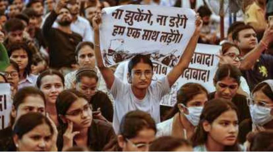 ‘एसएससी’ के अभ्यर्थियों पर ज़ुल्म करने वाली मोदी सरकार मुर्दाबाद !